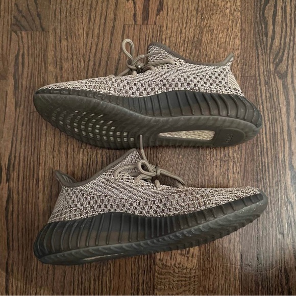 Ash Stone Yeezys - Picture 2 of 8